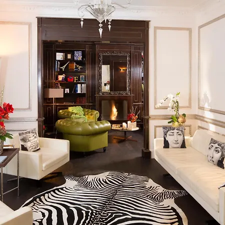 Ares Eiffel Hotel