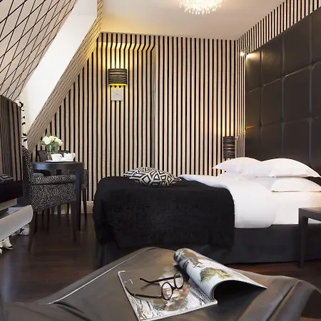 Ares Eiffel Hotel 4*