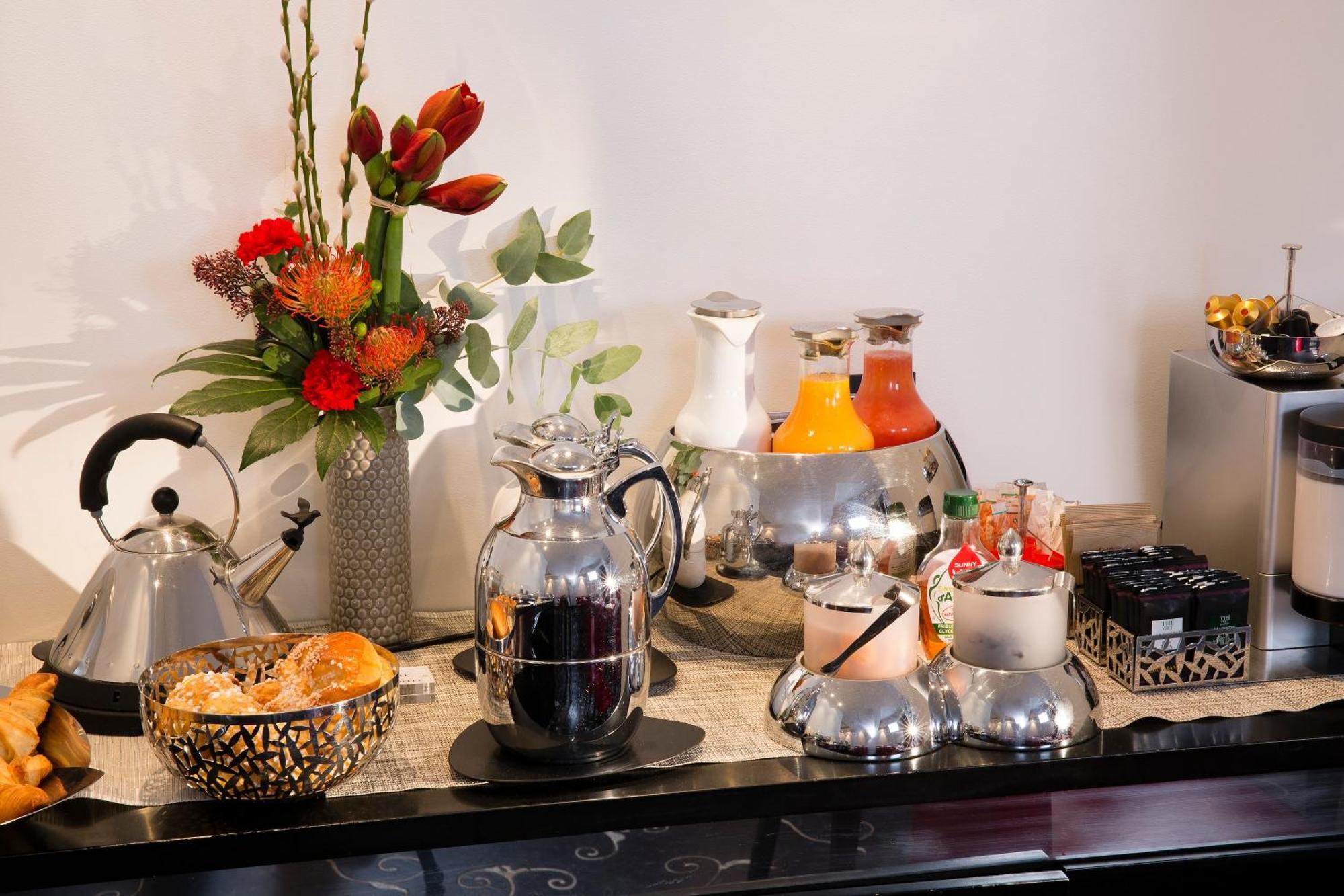 Ares Eiffel 4* Parigi